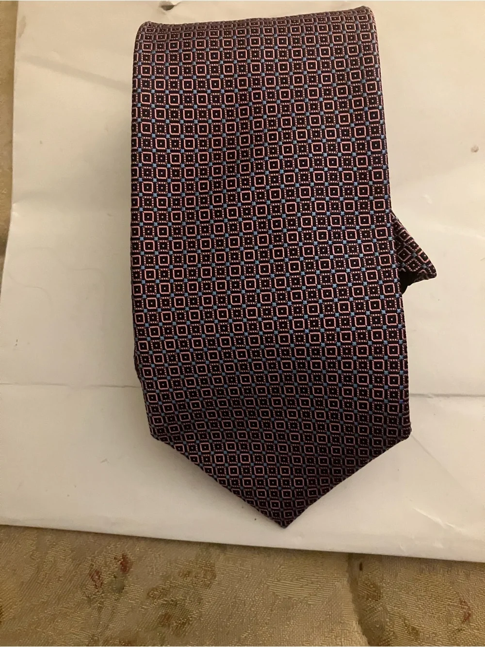 Brooks Brothers Geometric Silk Pattern Pink and Blue Tie🌺
